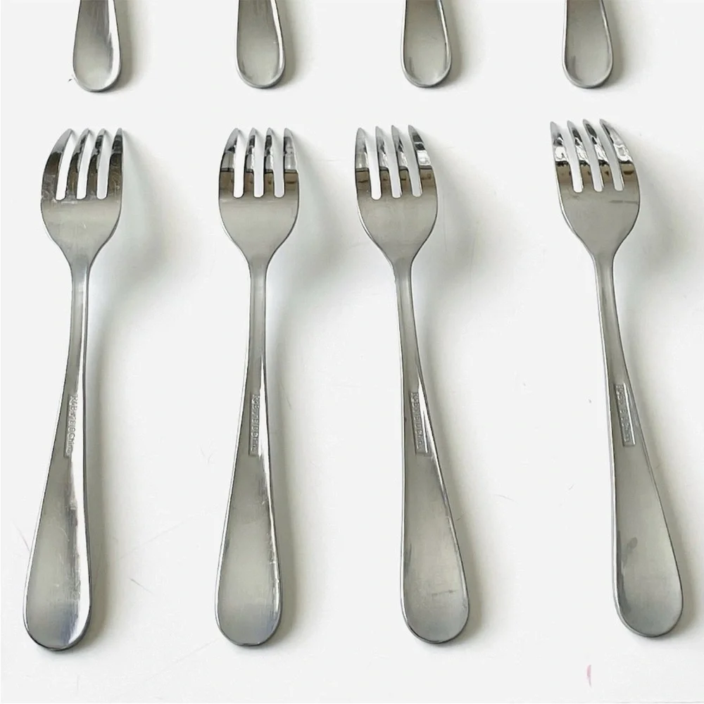 Reed & Barton Stainless 18/0 Flatware 16 Pieces